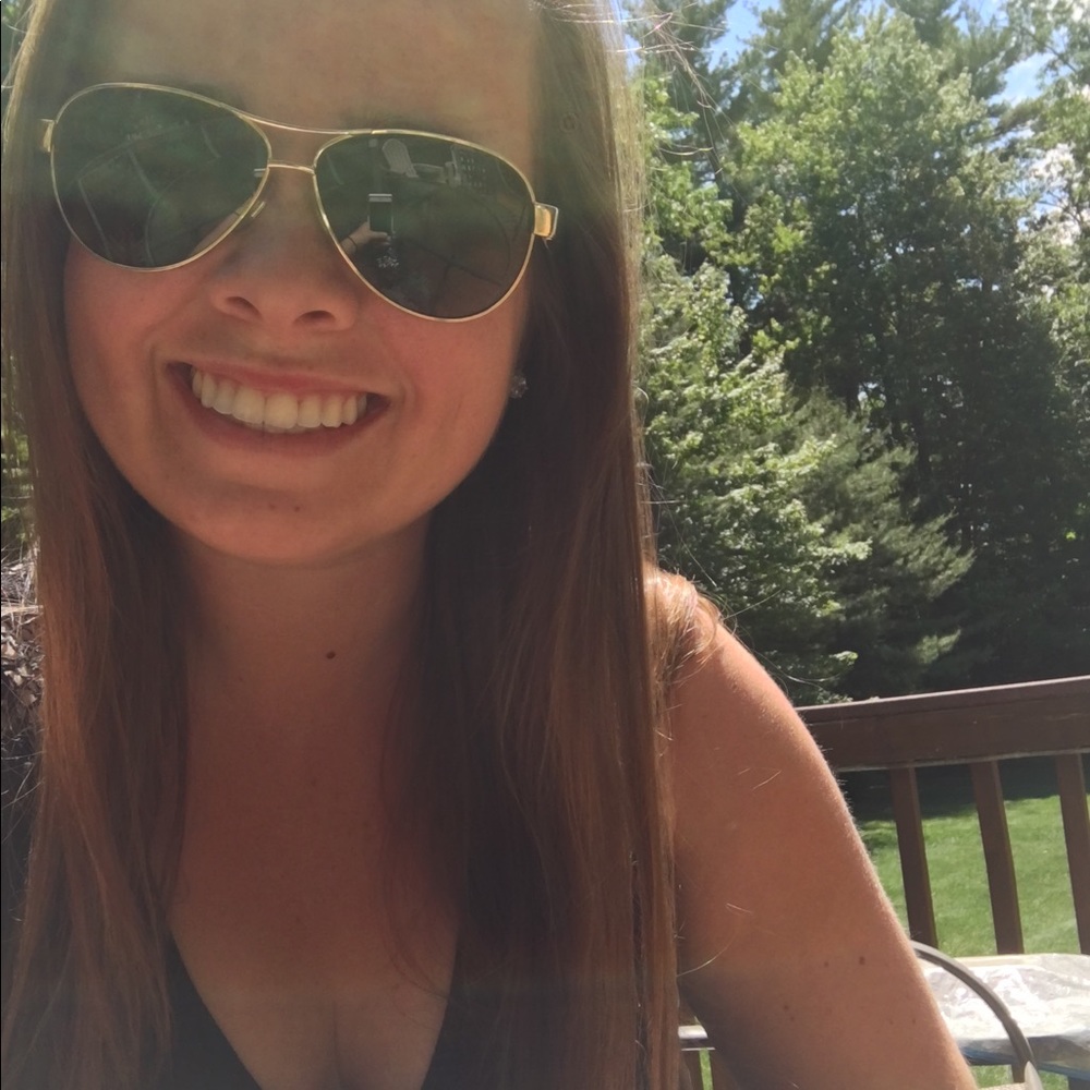 Meet your Posher, Maegan